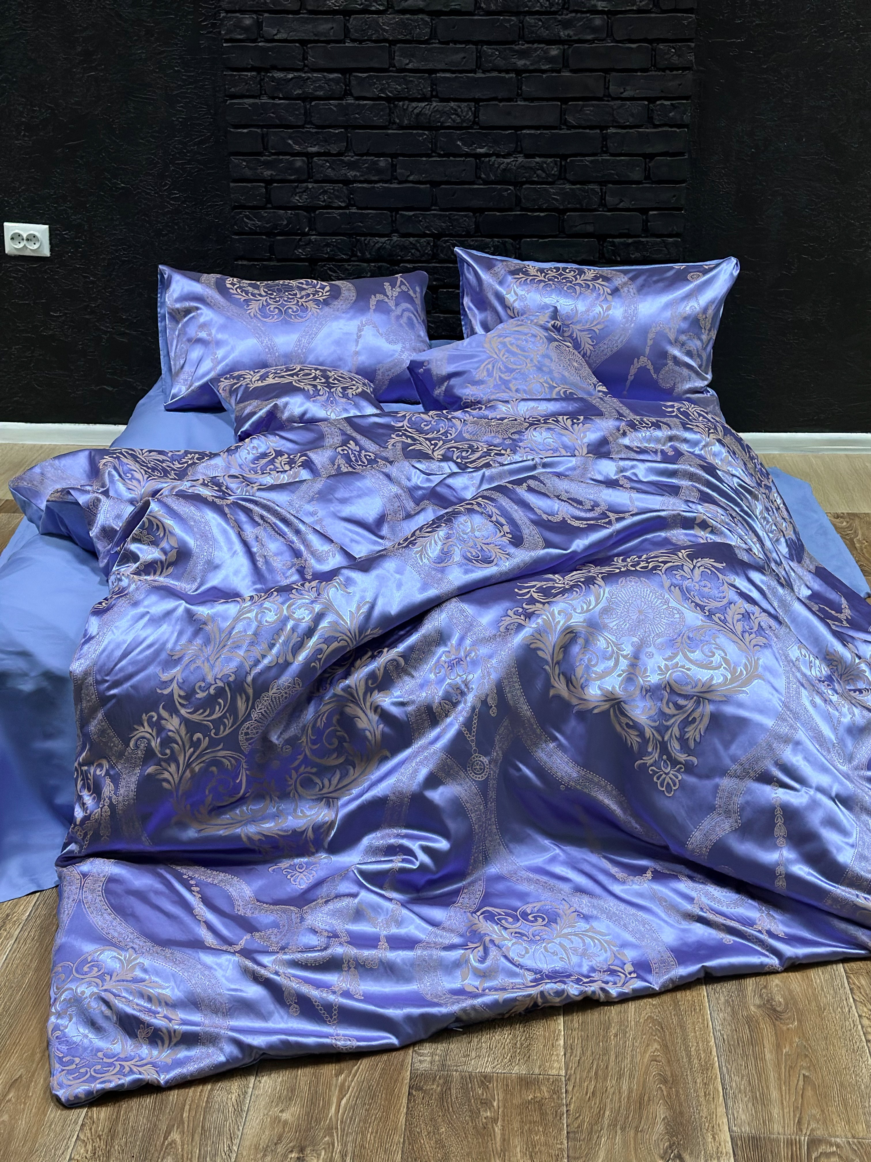 Jacquard & Cotton Sateen Bedding Set