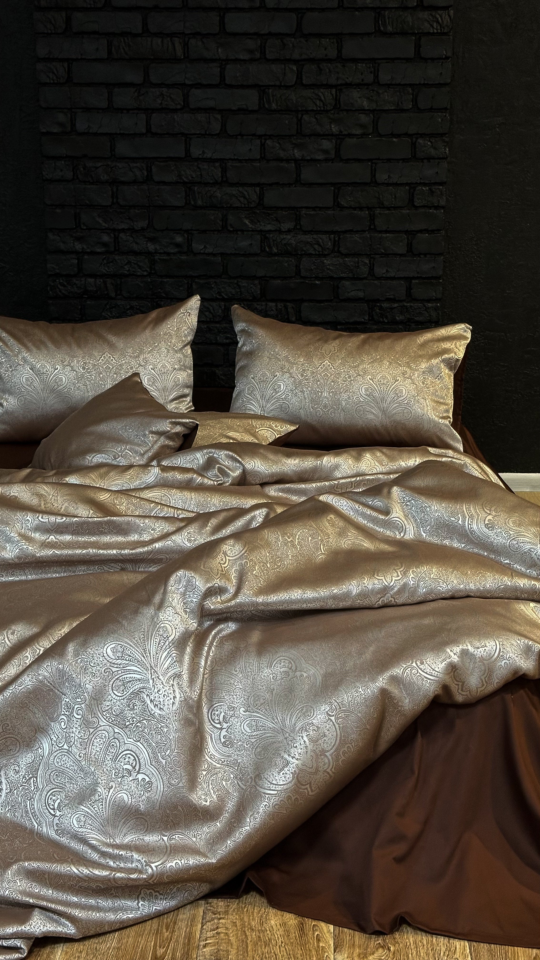 Jacquard & Cotton Sateen Bedding Set - Chocolate