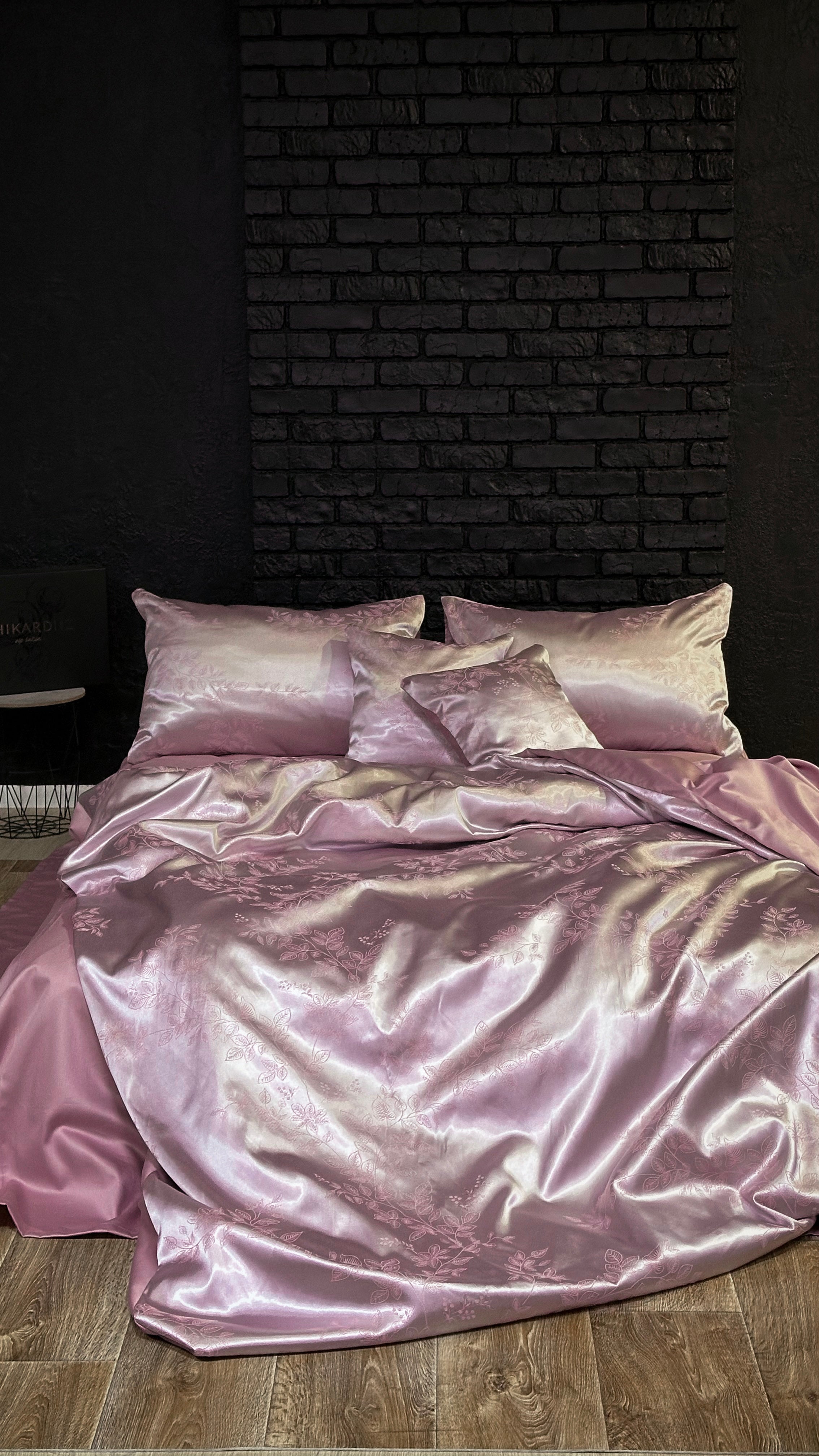 Jacquard & Cotton Sateen Bedding Set