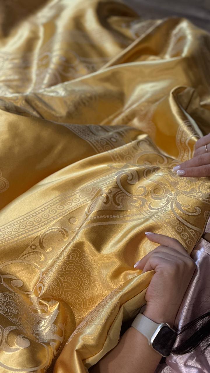 Jacquard & Cotton Sateen Bedding Set - Golden
