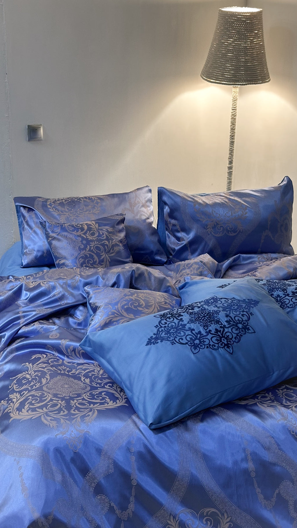 Jacquard & Cotton Sateen With Embroidery Bedding Set - Blue