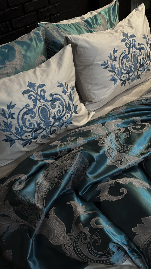 Jacquard & Cotton Sateen With Embroidery Bedding Set