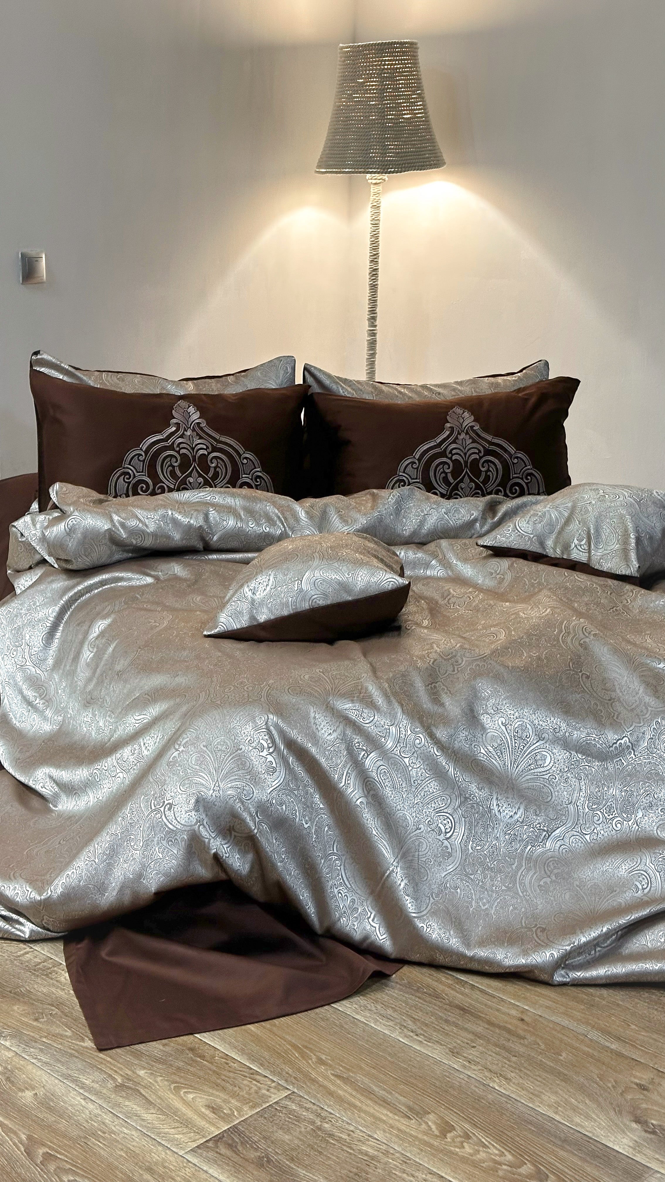 Jacquard & Cotton Sateen With Embroidery Bedding Set