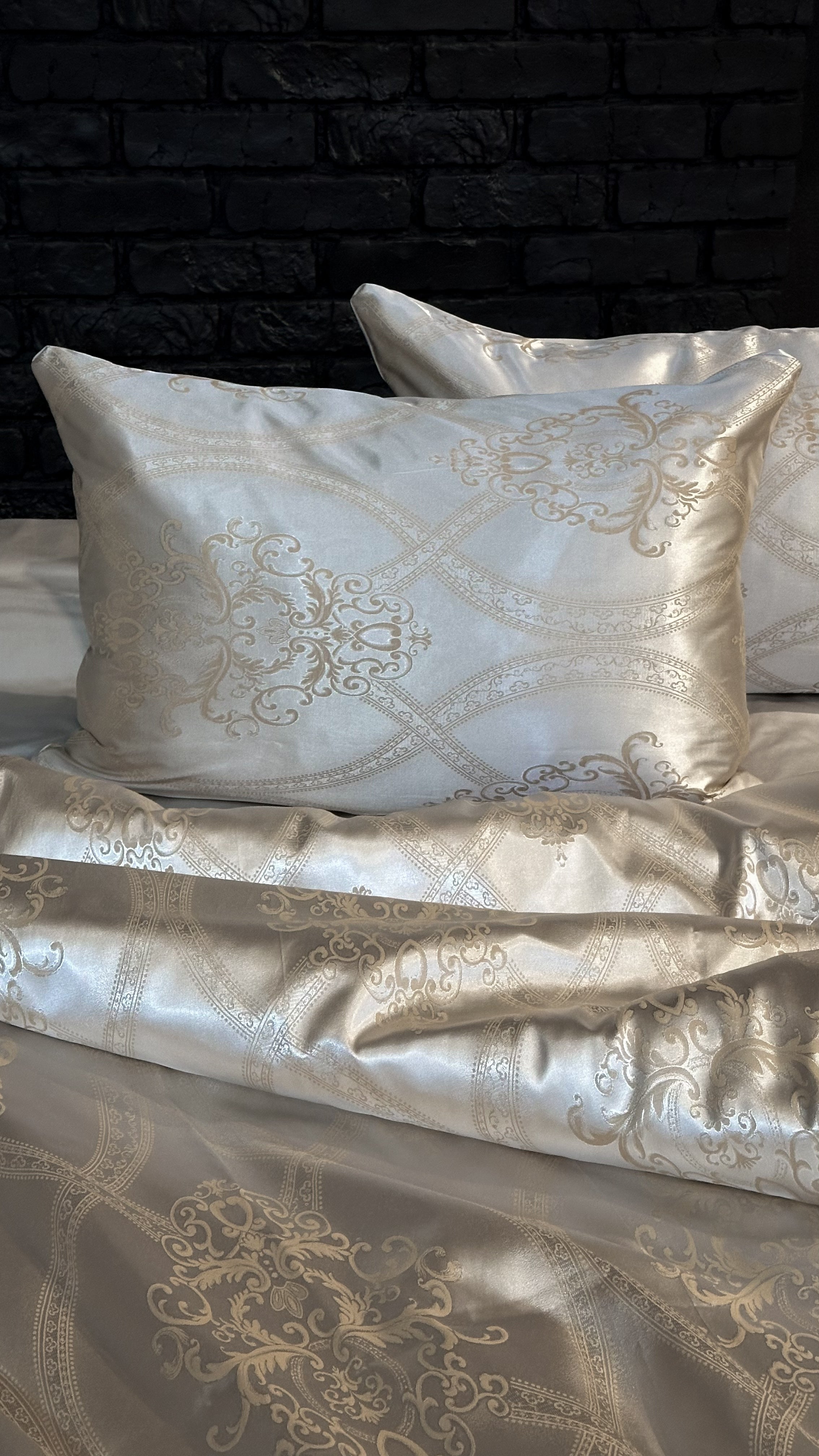 Jacquard & Cotton Sateen Bedding Set - Walnut