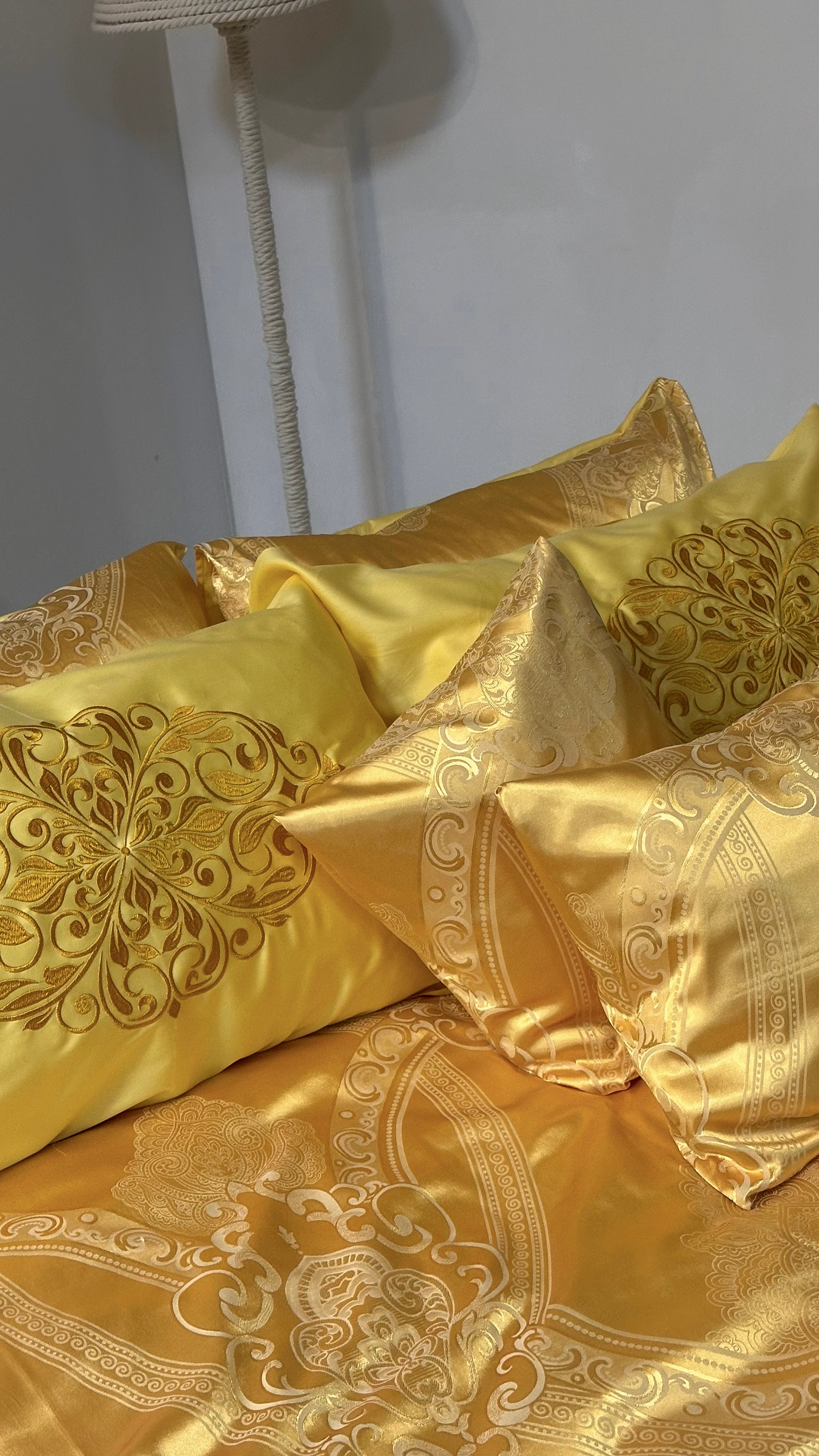 Jacquard & Cotton Sateen With Embroidery Bedding Set - Golden
