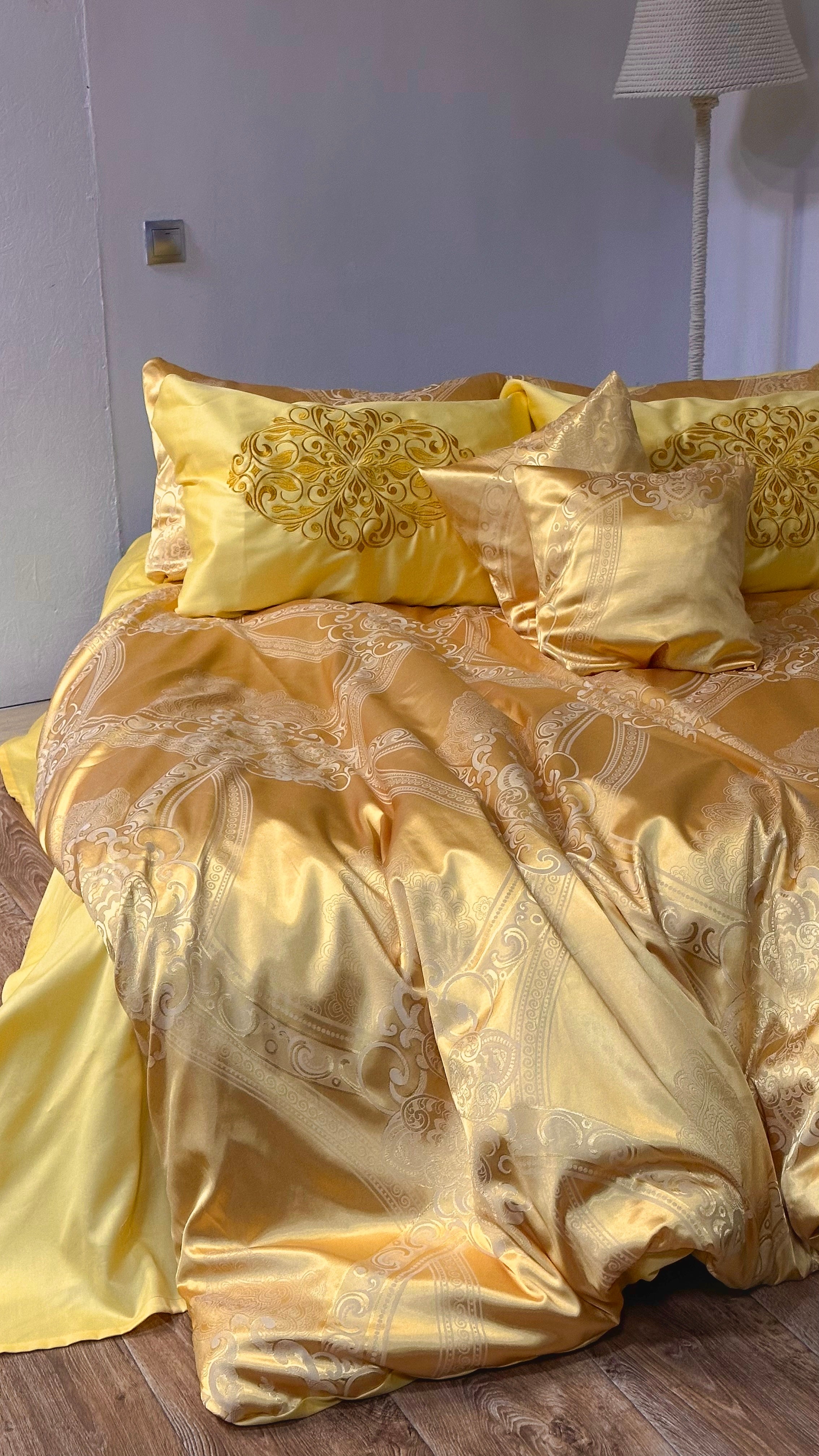 Jacquard & Cotton Sateen With Embroidery Bedding Set - Golden