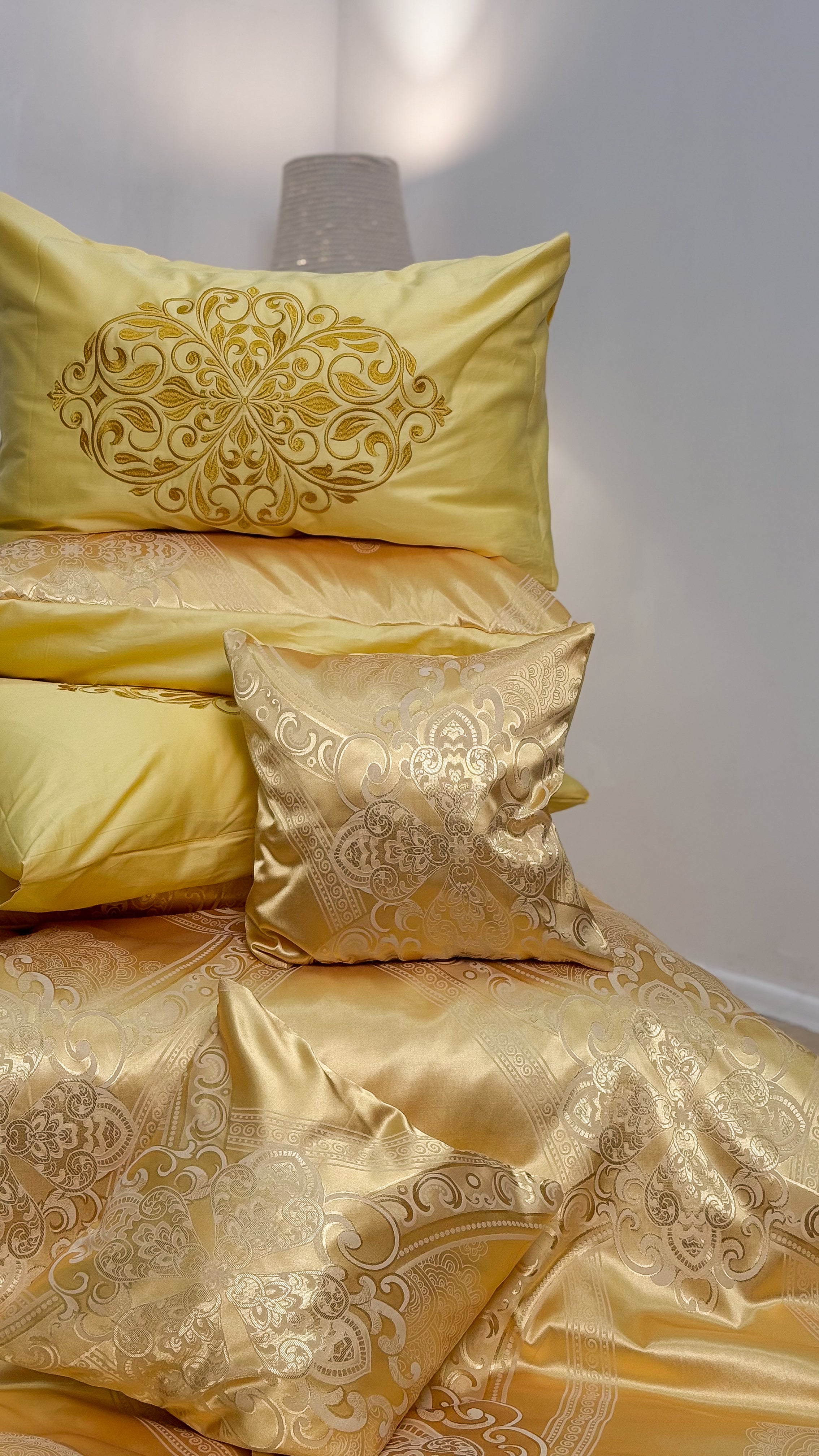 Jacquard & Cotton Sateen With Embroidery Bedding Set - Golden