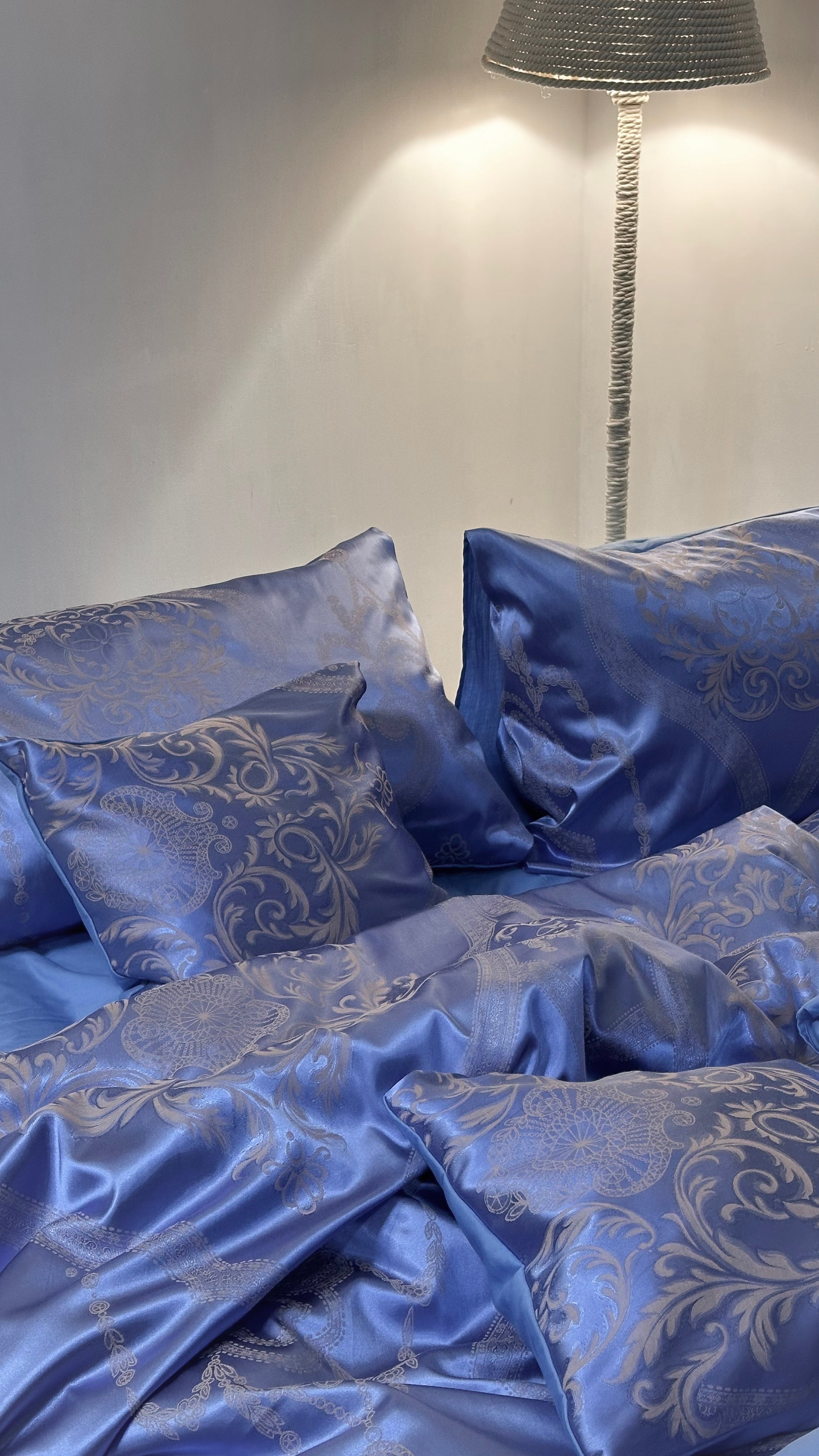 Jacquard & Cotton Sateen Bedding Set - Blue
