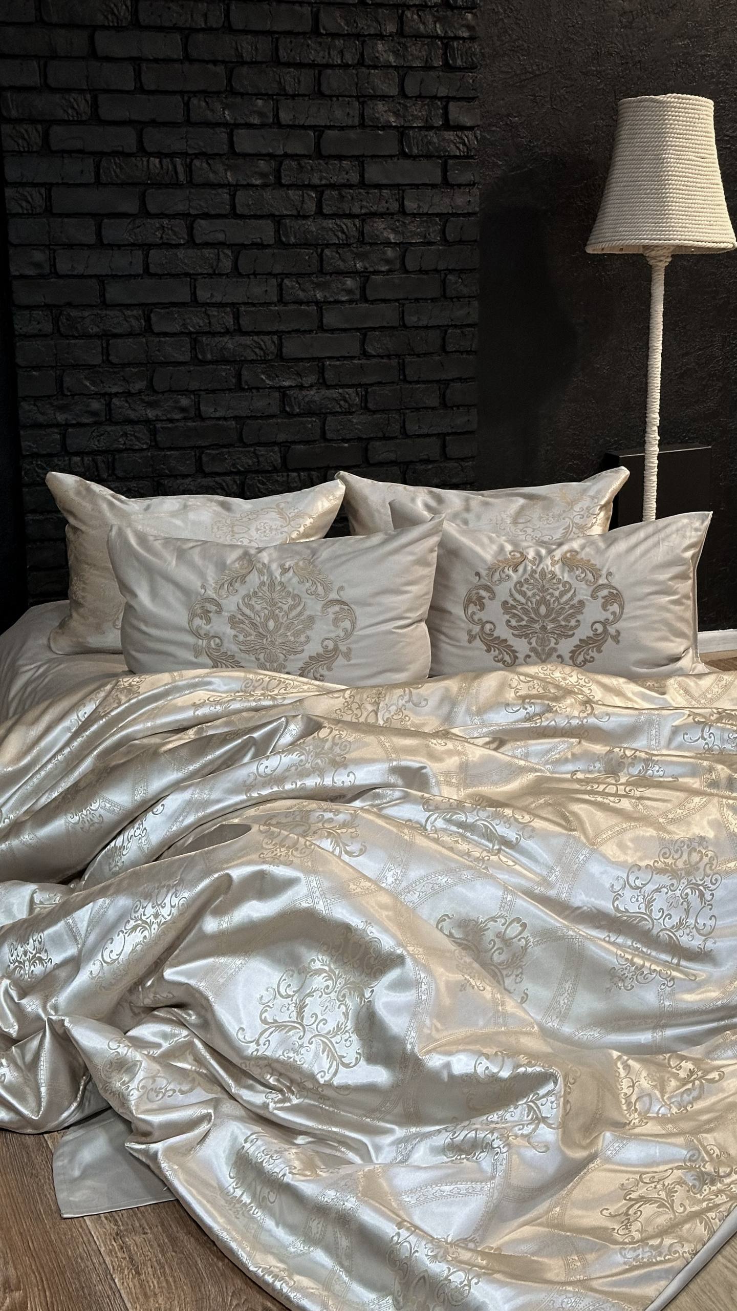 Jacquard & Cotton Sateen With Embroidery Bedding Set - Walnut