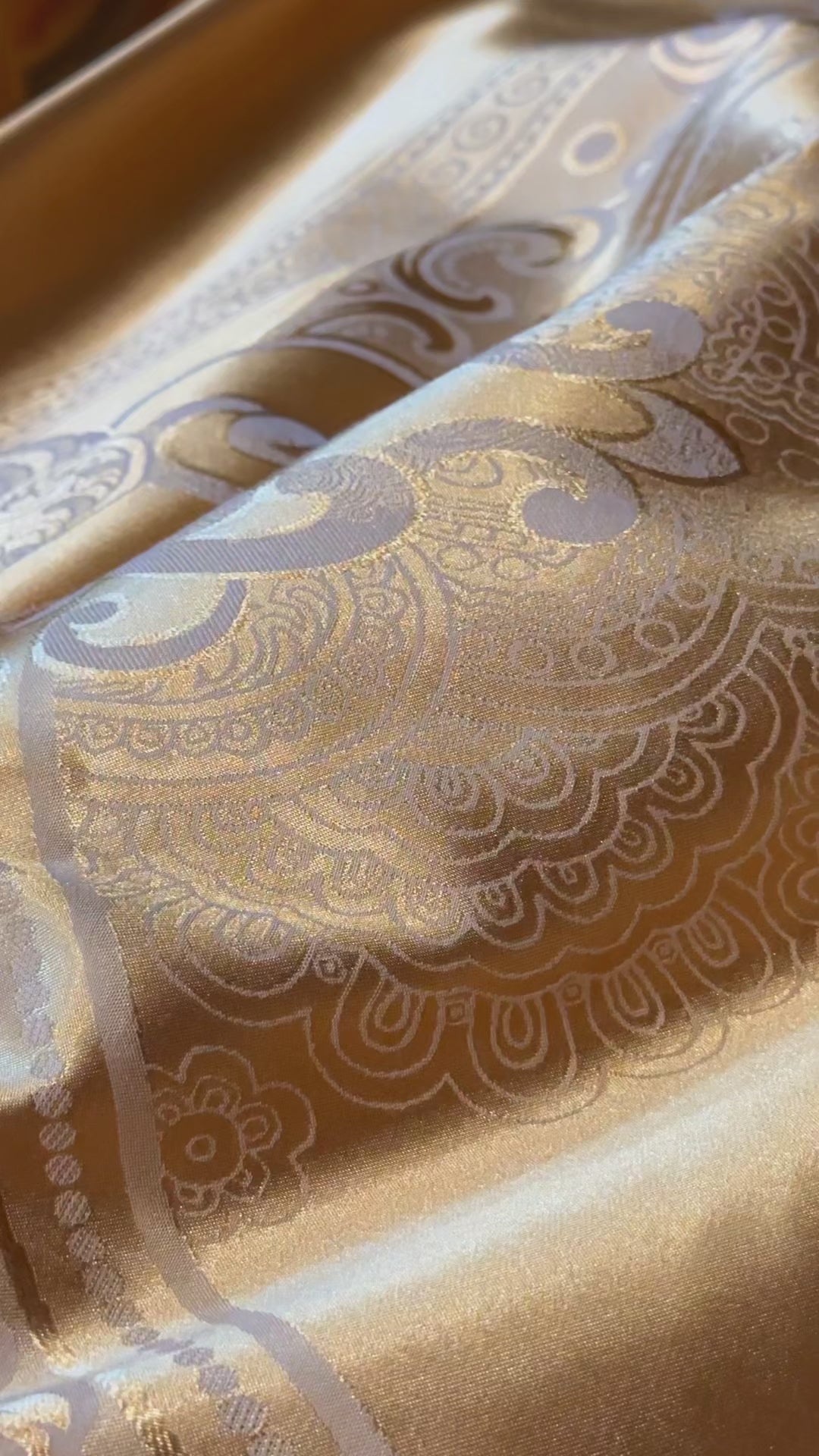 Jacquard & Cotton Sateen Bedding Set - Golden