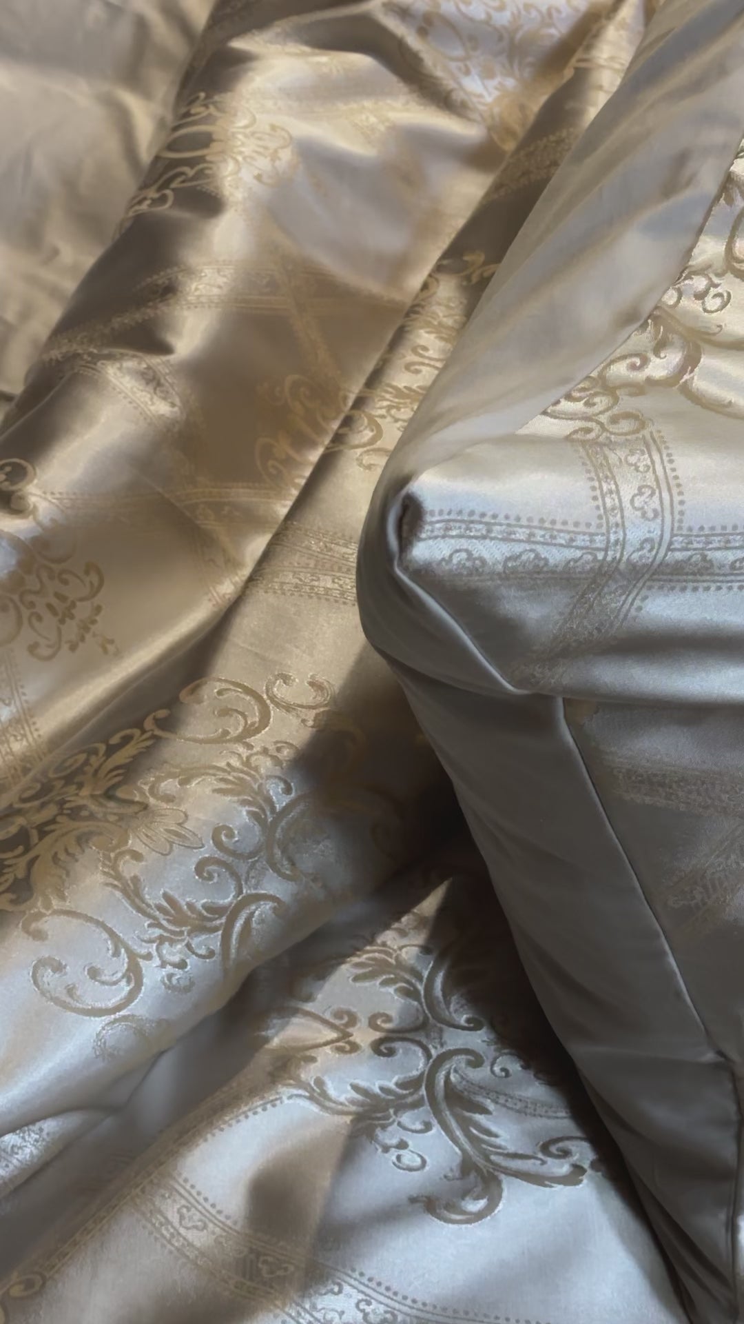 Jacquard & Cotton Sateen Bedding Set - Walnut