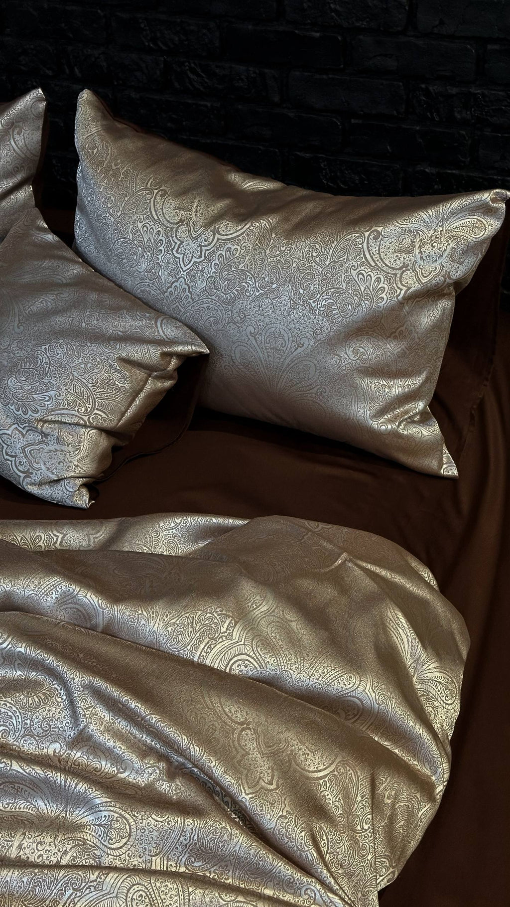 Jacquard & Cotton Sateen Bedding Set - Chocolate